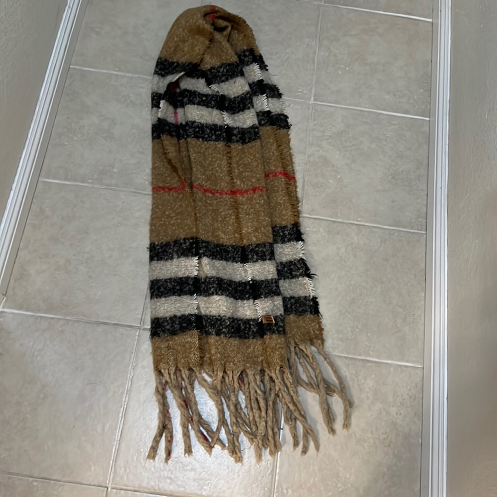 Brown checkered scarf